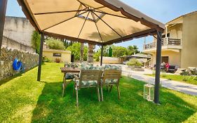 Cozy Family Friendly Apartment With Large Garden Close To Beaches - Dirella