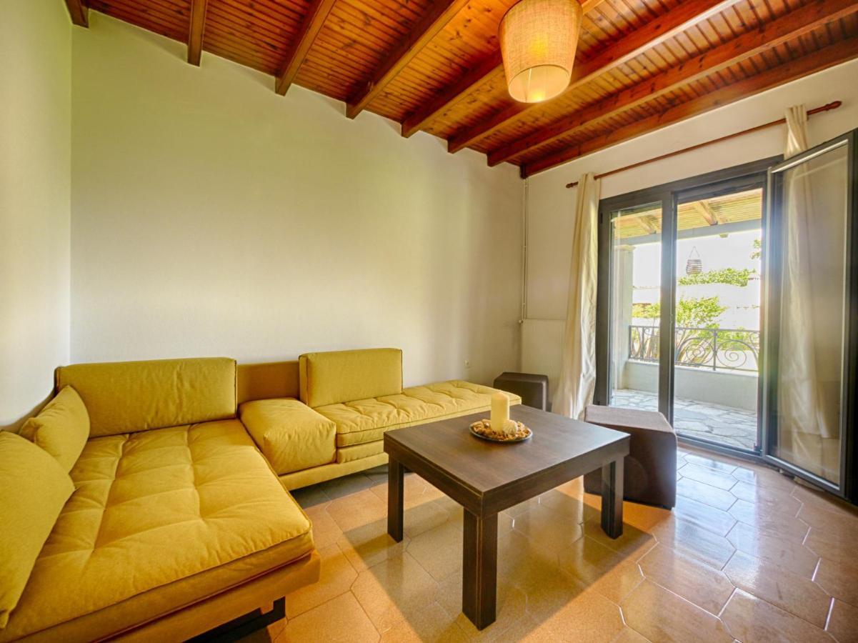 Cozy Family Friendly Apartment With Large Garden Close To Beaches - Dirella Κυνοπιάστες Εξωτερικό φωτογραφία